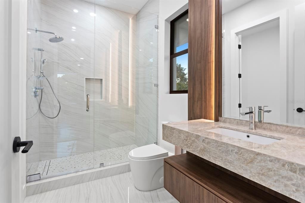 For Sale: $3,695,000 (4 beds, 5 baths, 4556 Square Feet)