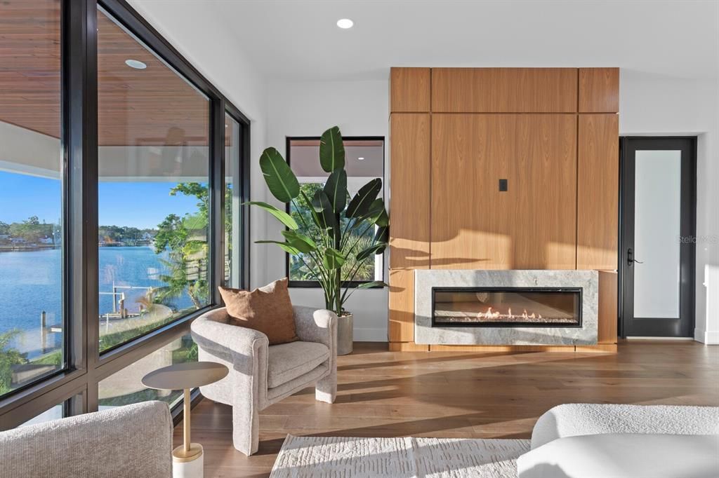 For Sale: $3,695,000 (4 beds, 5 baths, 4556 Square Feet)