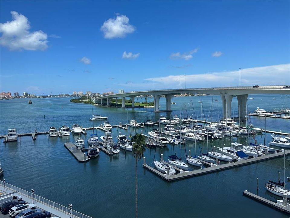 Activo con contrato: $3,750 (2 camas, 2 baños, 1269 Pies cuadrados)