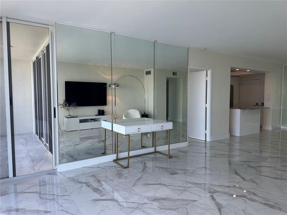 Activo con contrato: $3,750 (2 camas, 2 baños, 1269 Pies cuadrados)