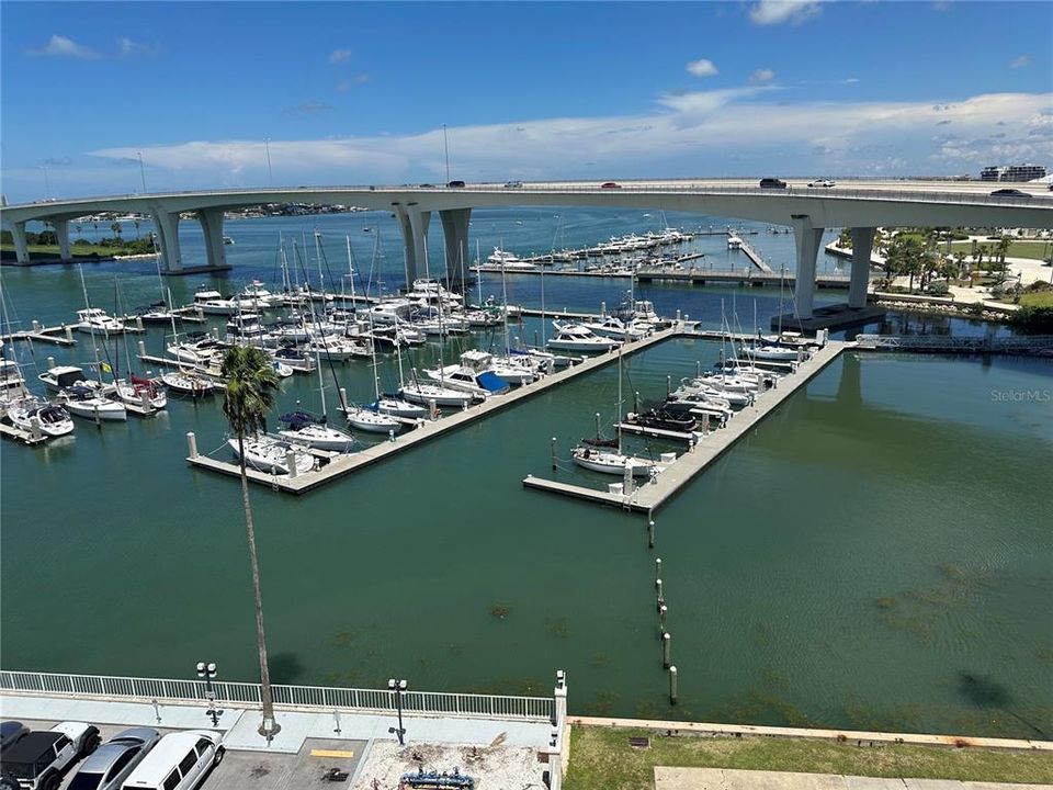 Activo con contrato: $3,750 (2 camas, 2 baños, 1269 Pies cuadrados)