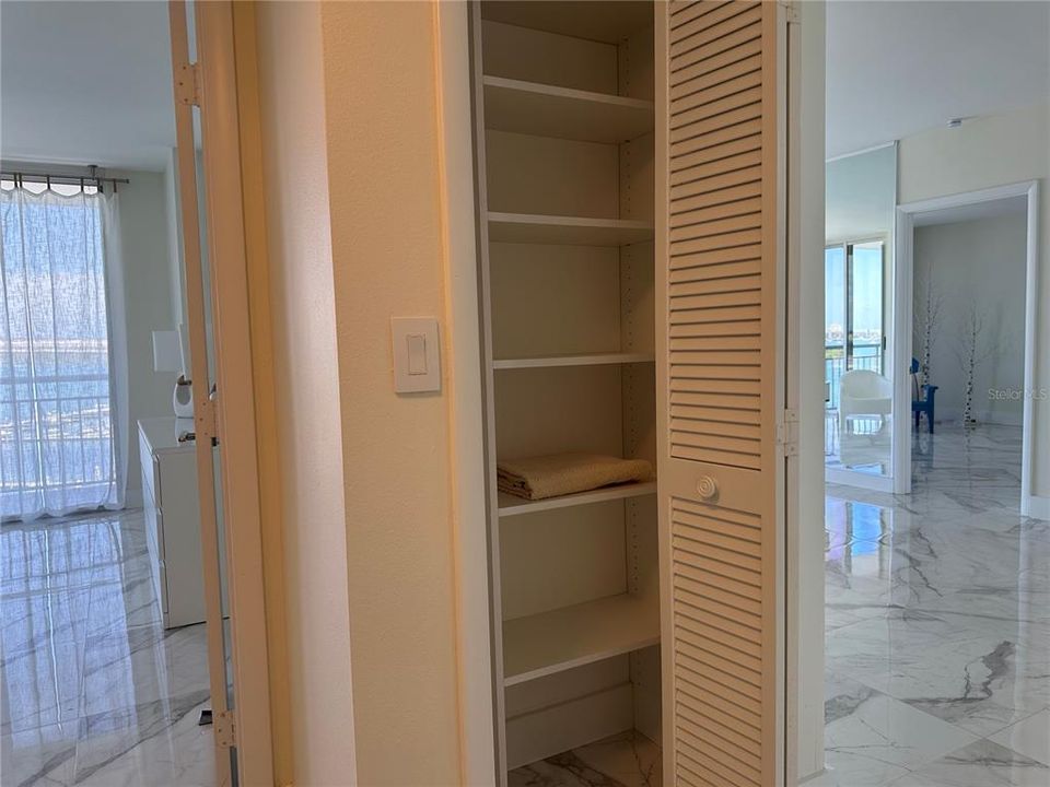 Activo con contrato: $3,750 (2 camas, 2 baños, 1269 Pies cuadrados)