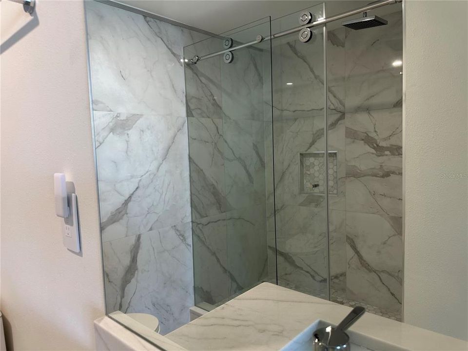 Activo con contrato: $3,750 (2 camas, 2 baños, 1269 Pies cuadrados)