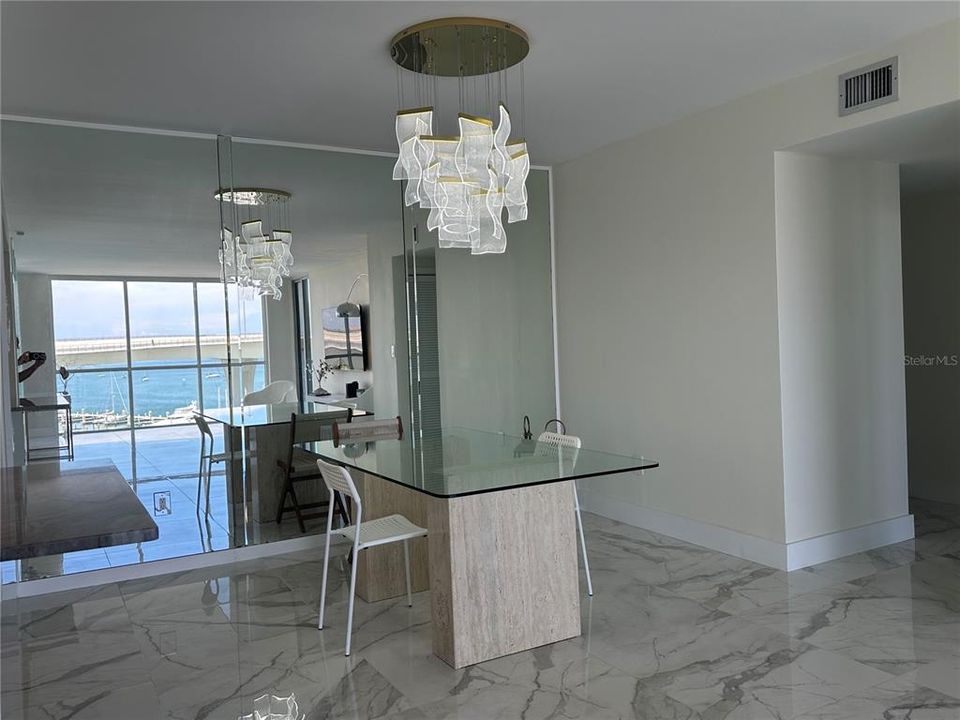 Activo con contrato: $3,750 (2 camas, 2 baños, 1269 Pies cuadrados)