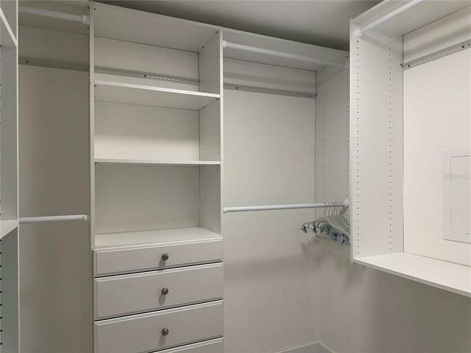 Activo con contrato: $3,750 (2 camas, 2 baños, 1269 Pies cuadrados)