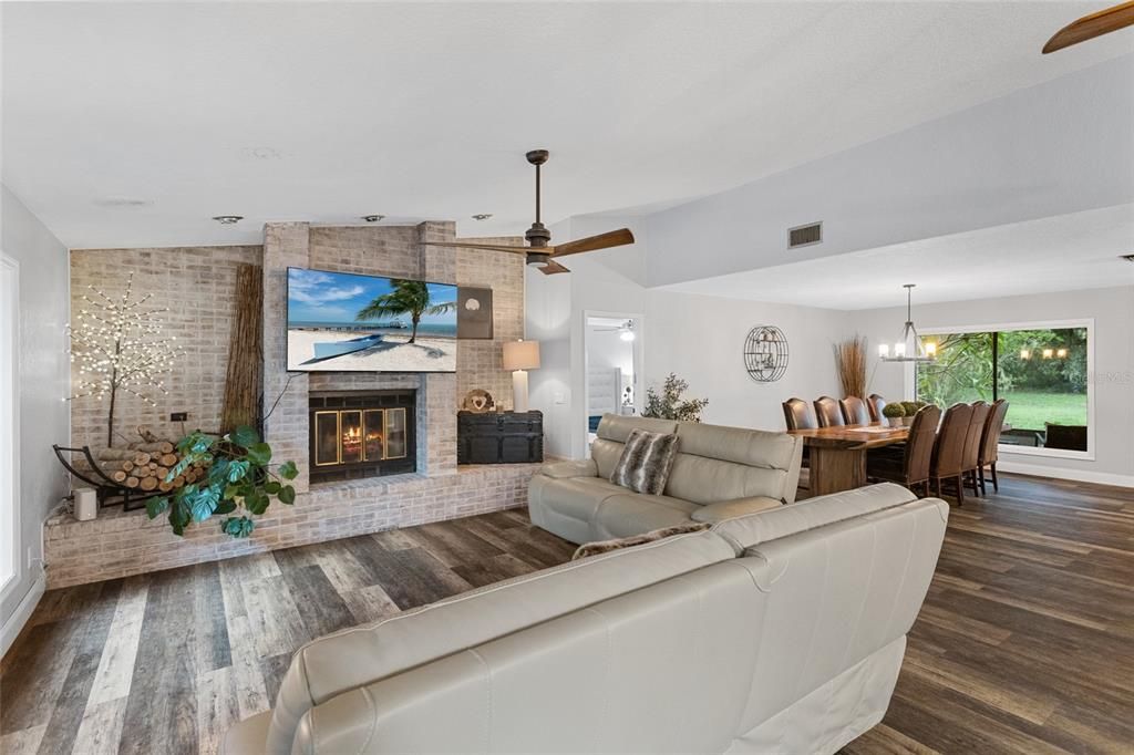 На продажу: $1,290,000 (4 спален, 3 ванн, 3352 Квадратных фут)