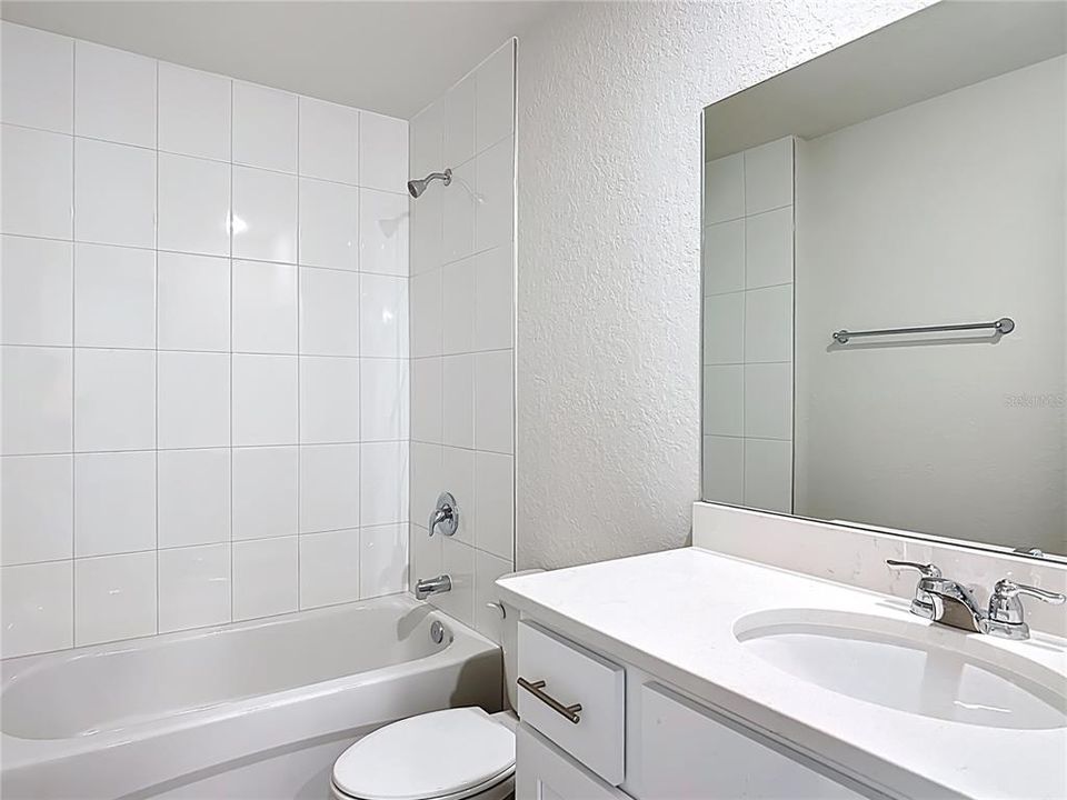 На продажу: $419,900 (4 спален, 0 ванн, 2104 Квадратных фут)