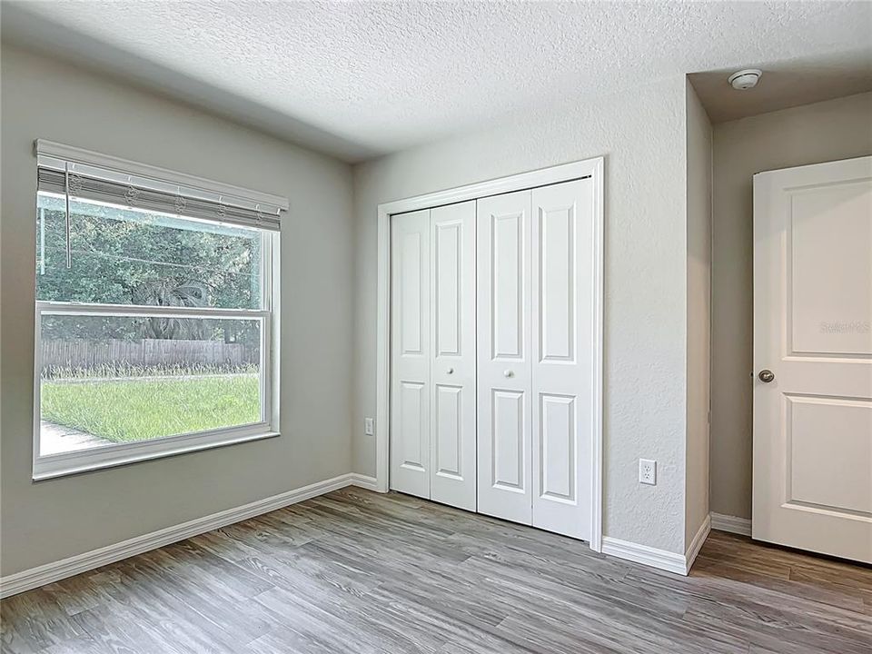 На продажу: $419,900 (4 спален, 0 ванн, 2104 Квадратных фут)