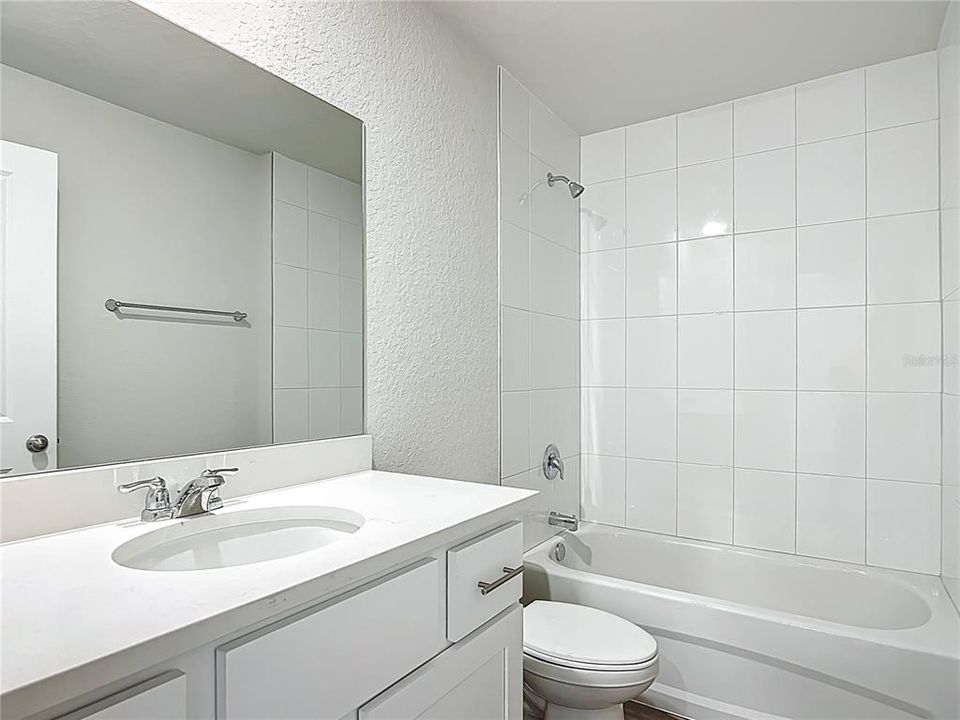 На продажу: $419,900 (4 спален, 0 ванн, 2104 Квадратных фут)