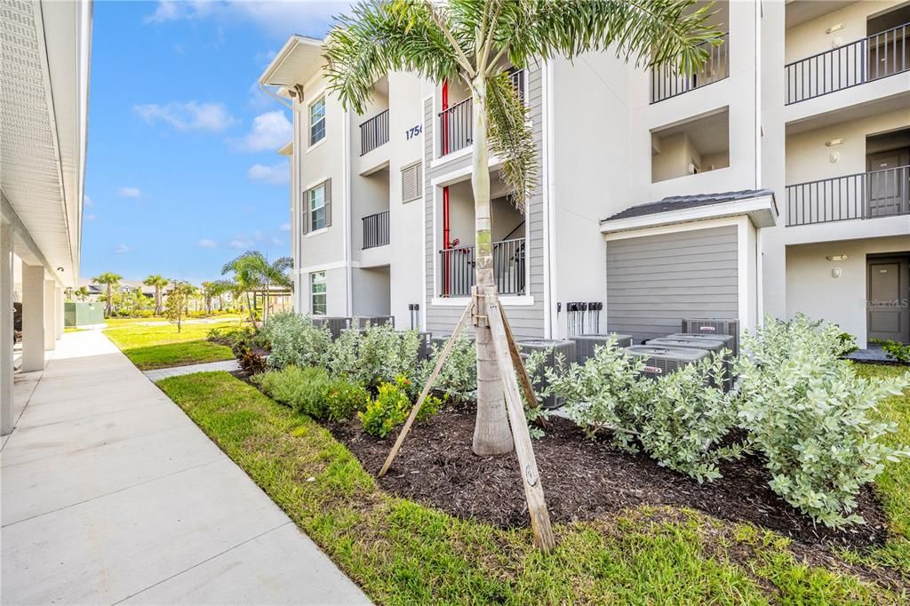 出租: $2,500 (2 贝兹, 2 浴室, 1154 平方英尺)