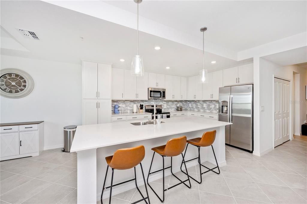 出租: $2,500 (2 贝兹, 2 浴室, 1154 平方英尺)