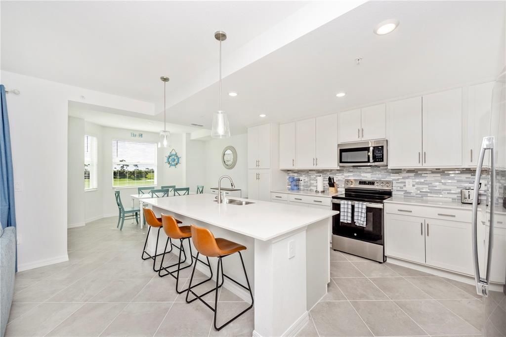 出租: $2,500 (2 贝兹, 2 浴室, 1154 平方英尺)