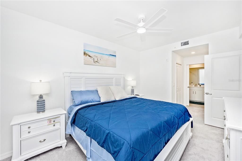 出租: $2,500 (2 贝兹, 2 浴室, 1154 平方英尺)