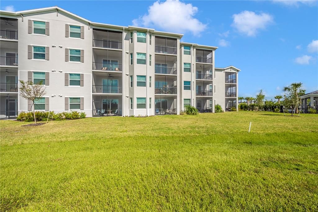 出租: $2,500 (2 贝兹, 2 浴室, 1154 平方英尺)