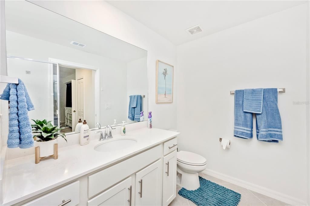 出租: $2,500 (2 贝兹, 2 浴室, 1154 平方英尺)