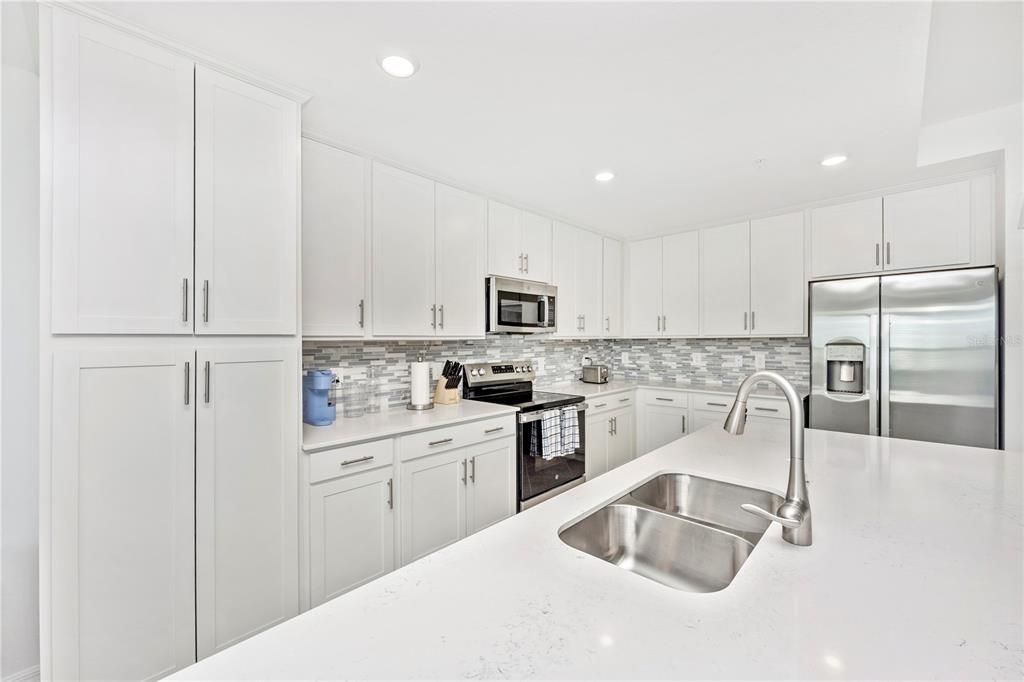 出租: $2,500 (2 贝兹, 2 浴室, 1154 平方英尺)