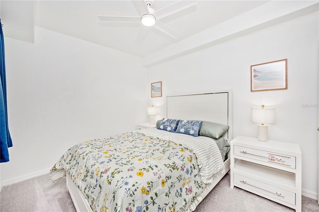 出租: $2,500 (2 贝兹, 2 浴室, 1154 平方英尺)