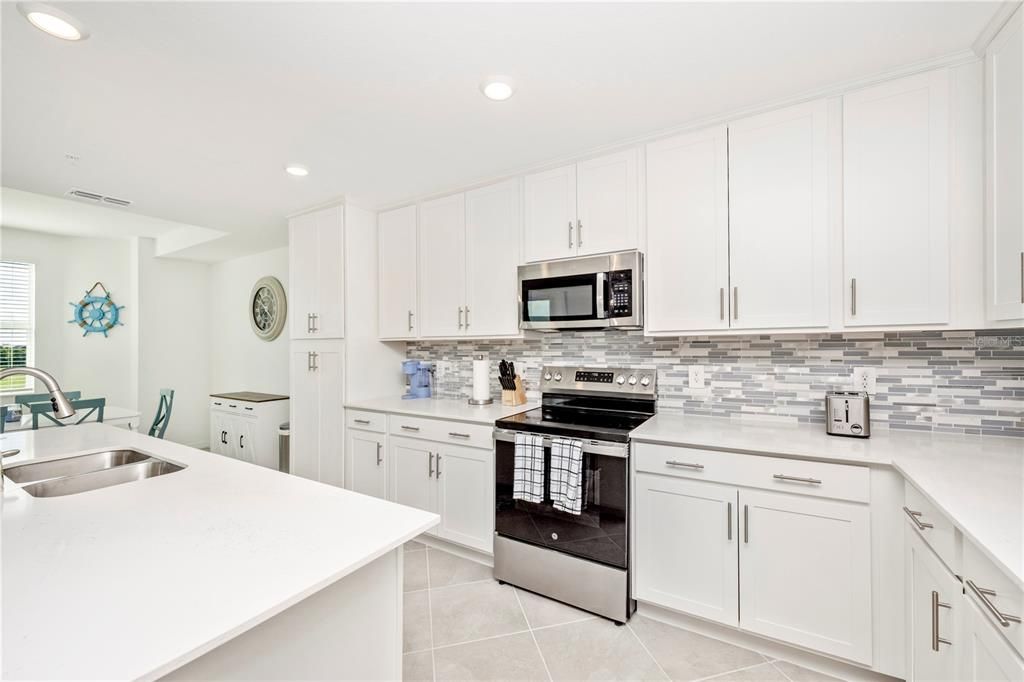 出租: $2,500 (2 贝兹, 2 浴室, 1154 平方英尺)