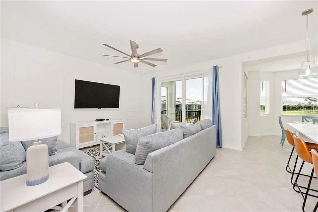 出租: $2,500 (2 贝兹, 2 浴室, 1154 平方英尺)