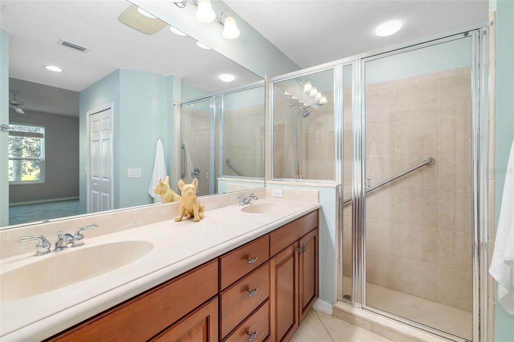 Под контрактом: $265,000 (2 спален, 2 ванн, 1496 Квадратных фут)