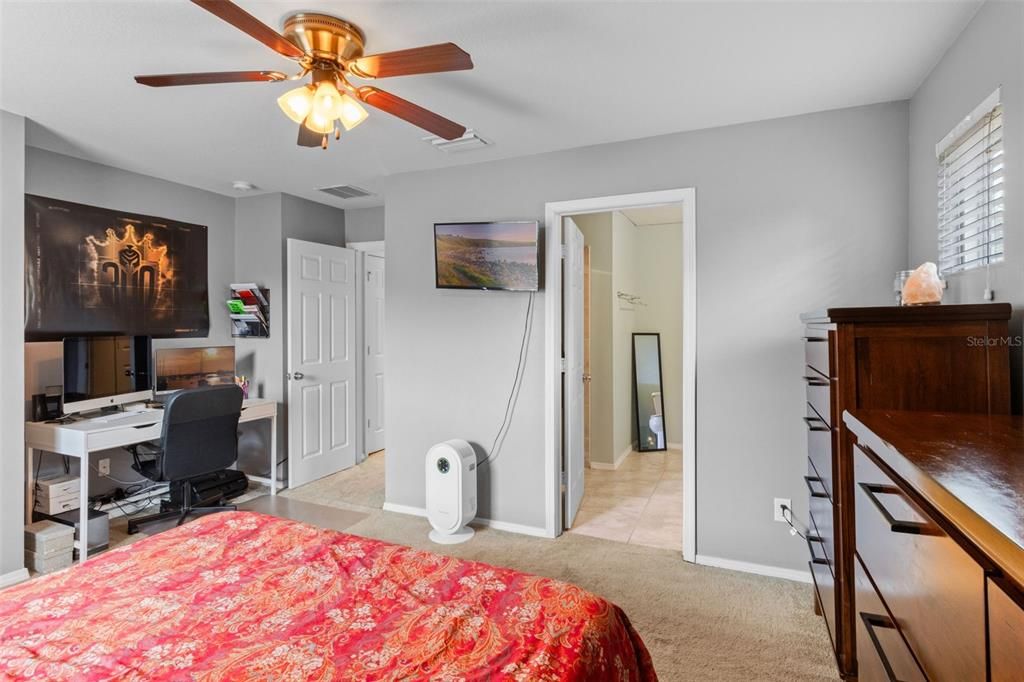 Под контрактом: $210,000 (2 спален, 2 ванн, 1320 Квадратных фут)