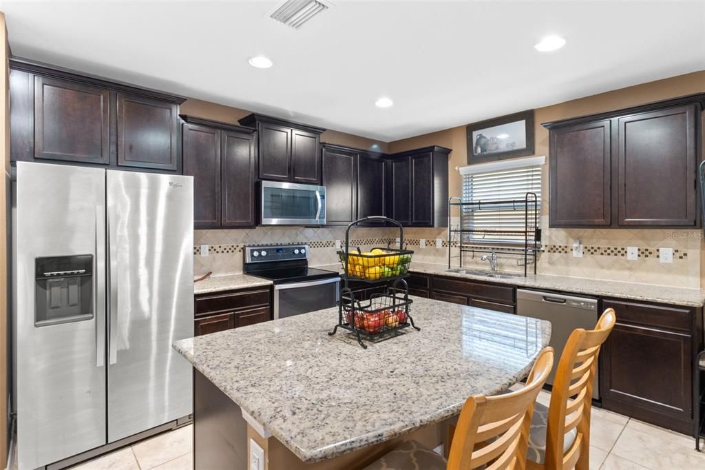 Под контрактом: $210,000 (2 спален, 2 ванн, 1320 Квадратных фут)