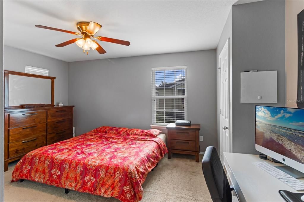 Под контрактом: $210,000 (2 спален, 2 ванн, 1320 Квадратных фут)