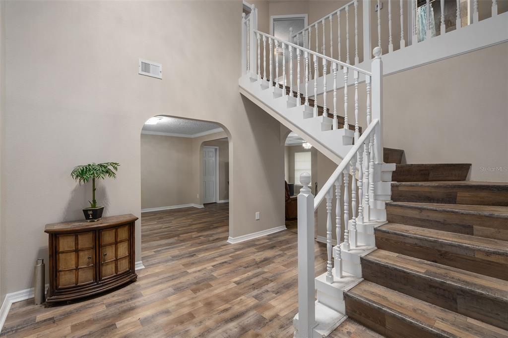 Active With Contract: $725,000 (4 beds, 2 baths, 2904 Square Feet)