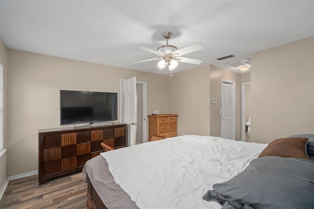 Active With Contract: $725,000 (4 beds, 2 baths, 2904 Square Feet)