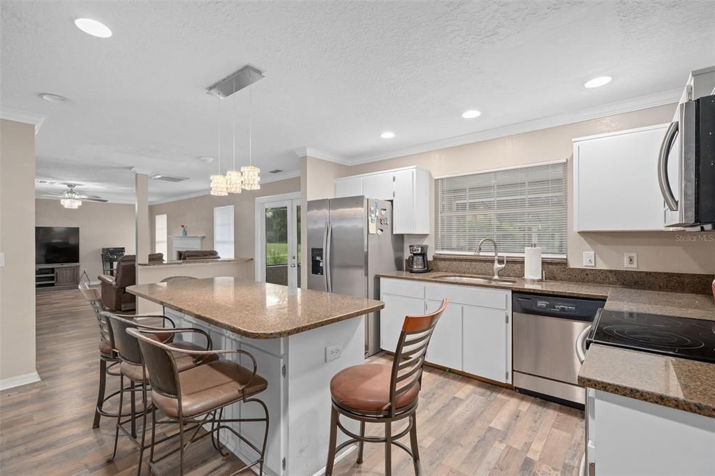 Active With Contract: $725,000 (4 beds, 2 baths, 2904 Square Feet)