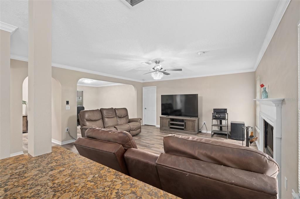 Active With Contract: $725,000 (4 beds, 2 baths, 2904 Square Feet)