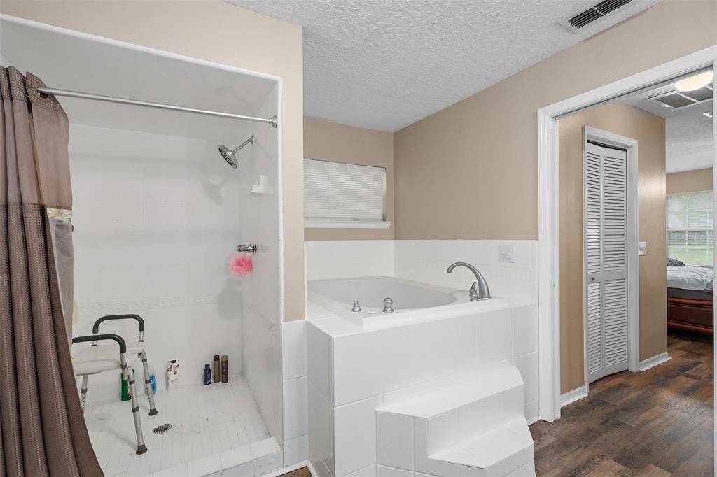 Active With Contract: $725,000 (4 beds, 2 baths, 2904 Square Feet)