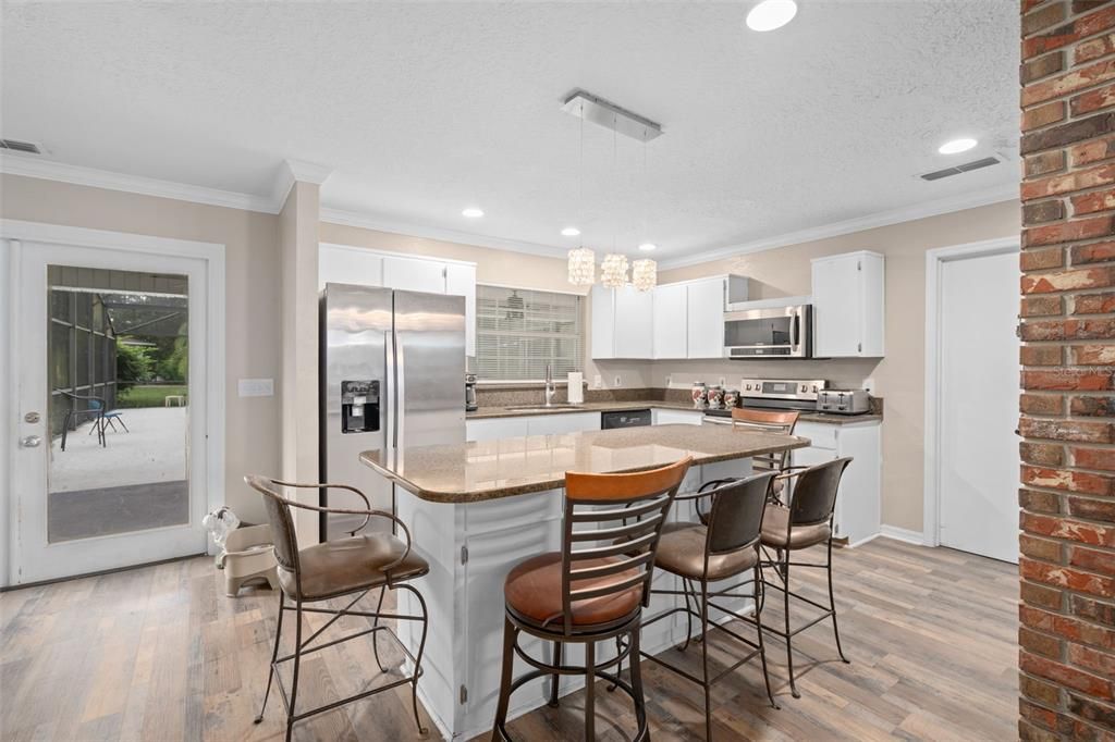 Active With Contract: $725,000 (4 beds, 2 baths, 2904 Square Feet)