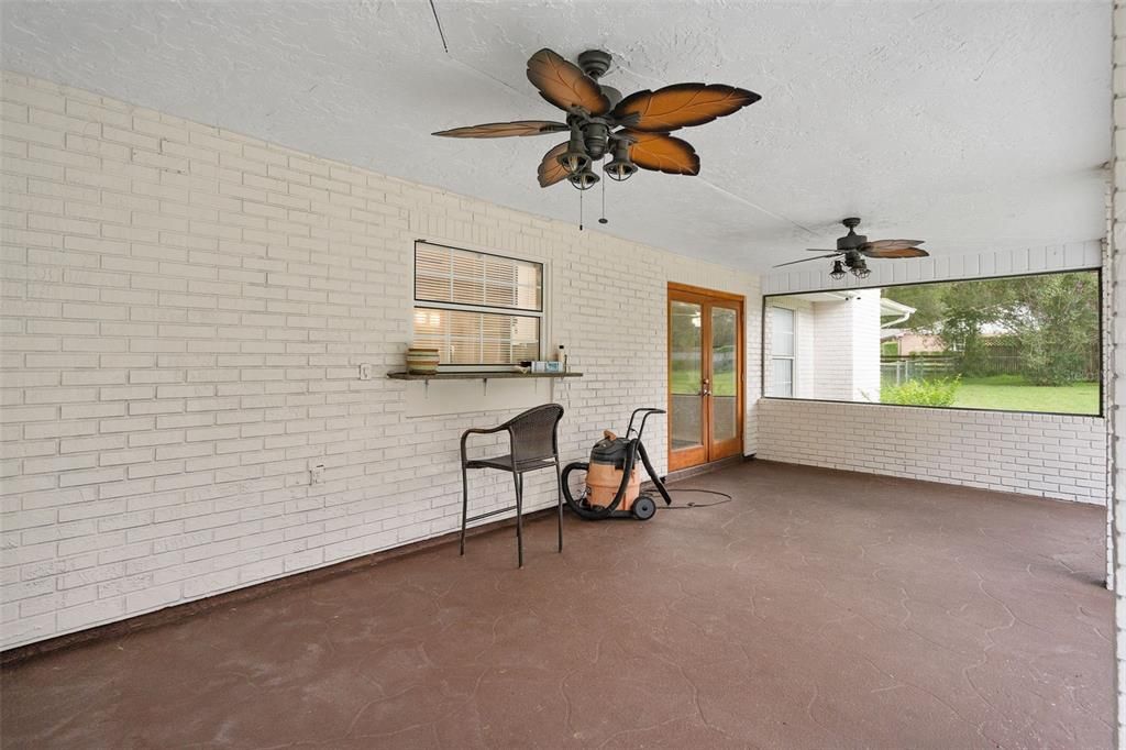 Active With Contract: $725,000 (4 beds, 2 baths, 2904 Square Feet)