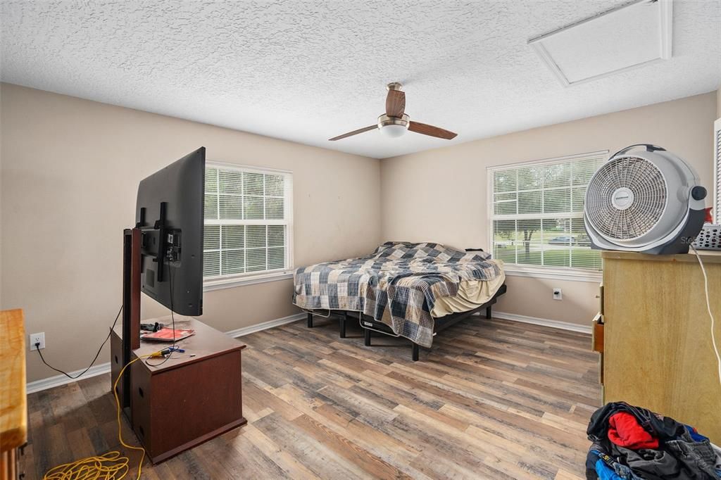 Active With Contract: $725,000 (4 beds, 2 baths, 2904 Square Feet)