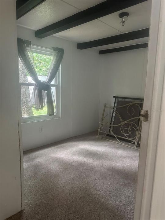 For Sale: $164,000 (3 beds, 2 baths, 1040 Square Feet)