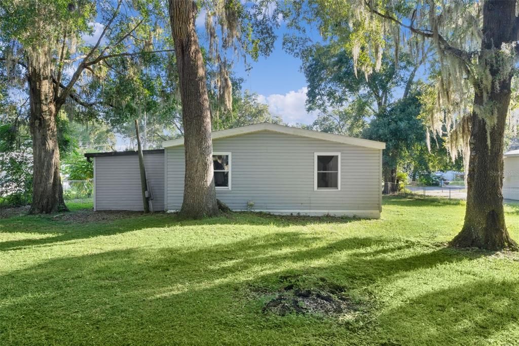 For Sale: $164,000 (3 beds, 2 baths, 1040 Square Feet)