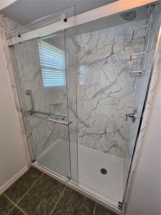 Под контрактом: $2,400 (3 спален, 2 ванн, 1830 Квадратных фут)