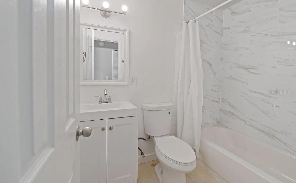 На продажу: $290,000 (4 спален, 2 ванн, 1192 Квадратных фут)