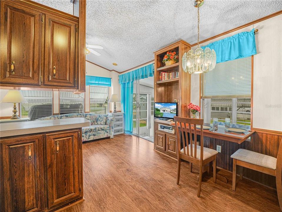 待售: $95,000 (1 贝兹, 1 浴室, 732 平方英尺)