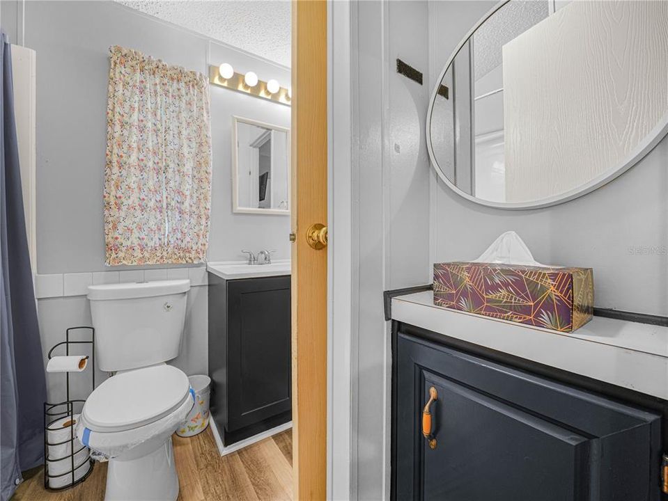 待售: $95,000 (1 贝兹, 1 浴室, 732 平方英尺)