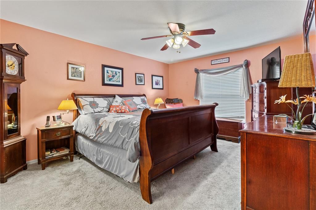 待售: $299,000 (3 贝兹, 2 浴室, 1434 平方英尺)