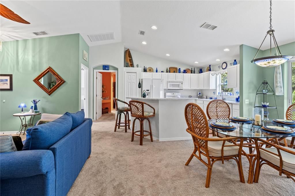 待售: $299,000 (3 贝兹, 2 浴室, 1434 平方英尺)