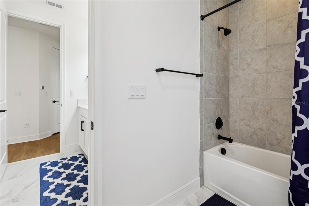 待售: $894,999 (5 贝兹, 4 浴室, 3437 平方英尺)