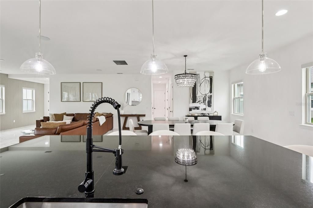 待售: $894,999 (5 贝兹, 4 浴室, 3437 平方英尺)