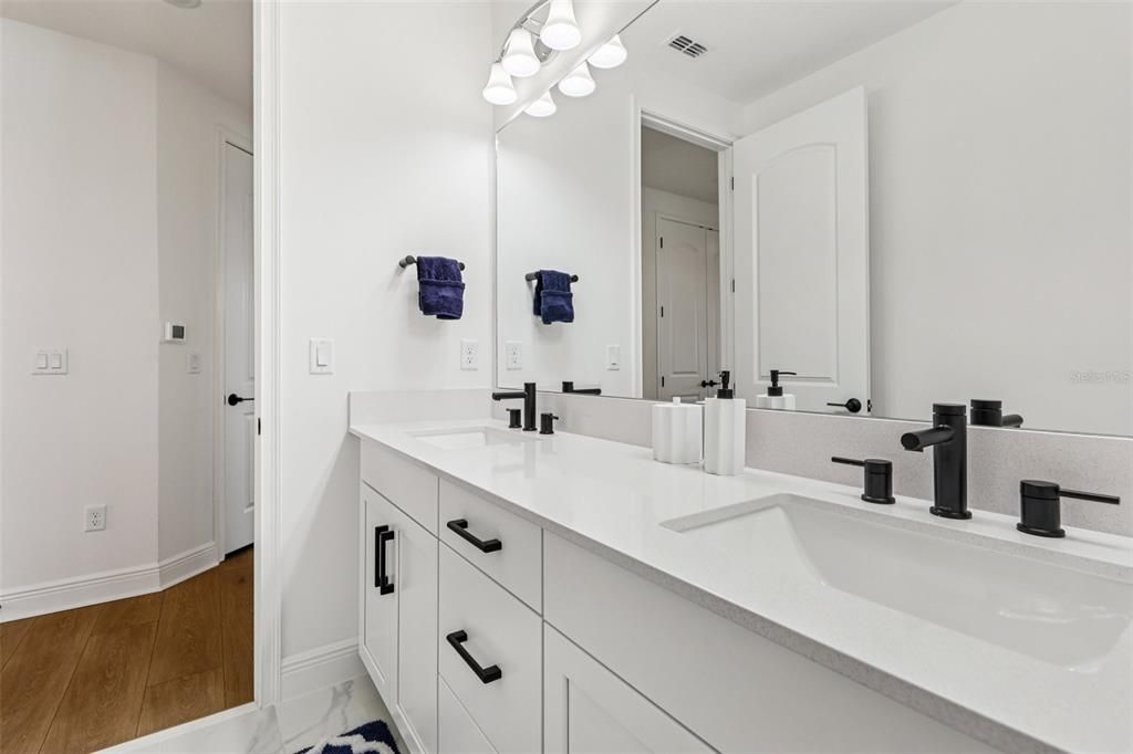 待售: $894,999 (5 贝兹, 4 浴室, 3437 平方英尺)