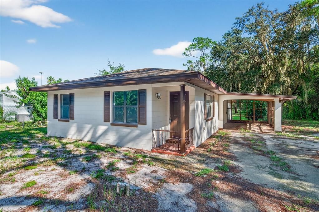 Recently Sold: $219,000 (3 beds, 2 baths, 1348 Square Feet)