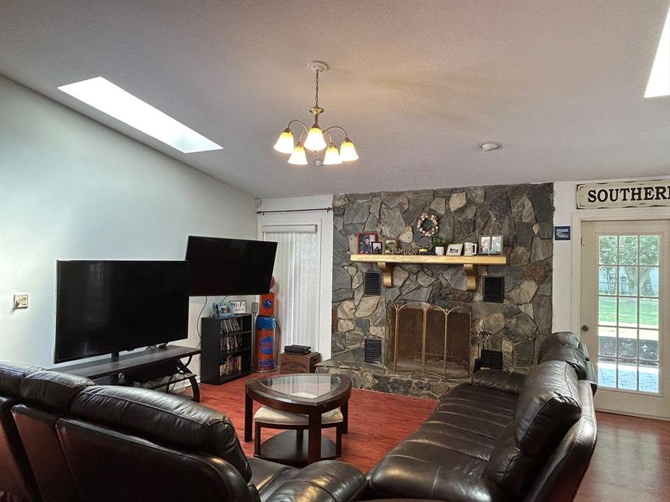 На продажу: $499,000 (3 спален, 2 ванн, 2122 Квадратных фут)