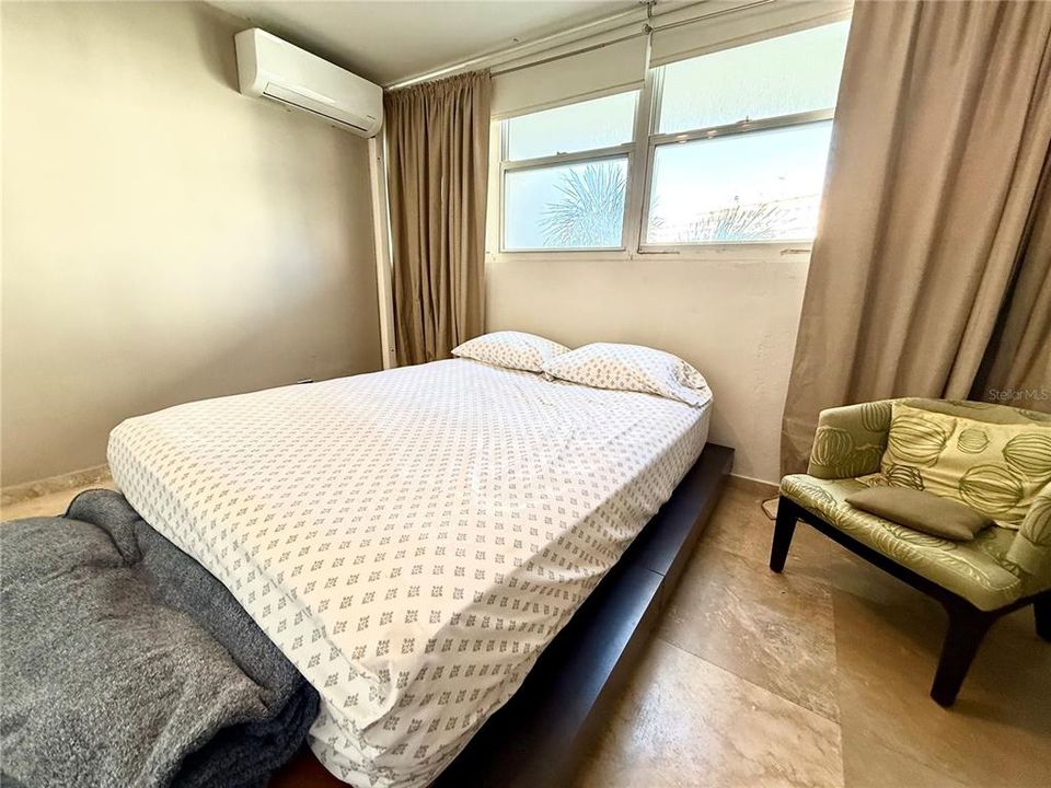 出租: $2,500 (2 贝兹, 2 浴室, 1300 平方英尺)