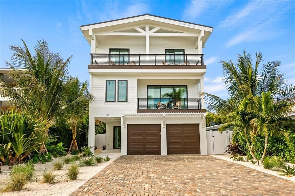 En Venta: $4,965,000 (5 camas, 4 baños, 2545 Pies cuadrados)